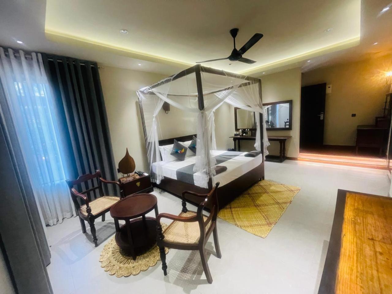 Bohemian Nest Hotel Negombo Eksteriør billede